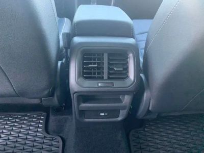 2025 Volkswagen Taos SEL - Photo 30