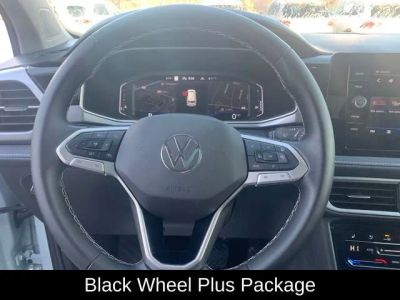2025 Volkswagen Taos SEL - Photo 17