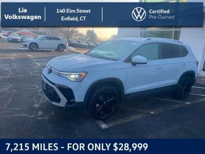 2025 Volkswagen Taos SEL - Photo 2