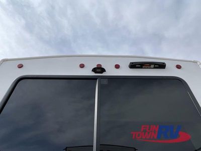 2025 Forest River RV Wildwood - Photo 5