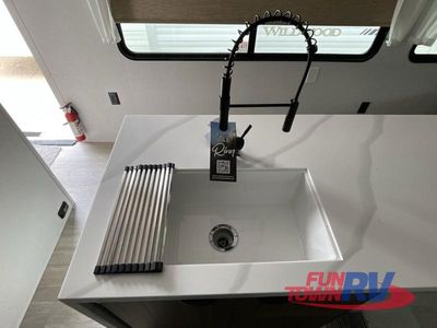 2025 Forest River RV Wildwood - Photo 15