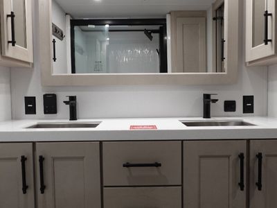 2026 Grand Design Solitude - Photo 15