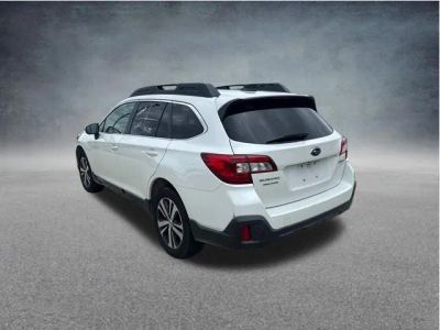 2019 Subaru Outback — detail view