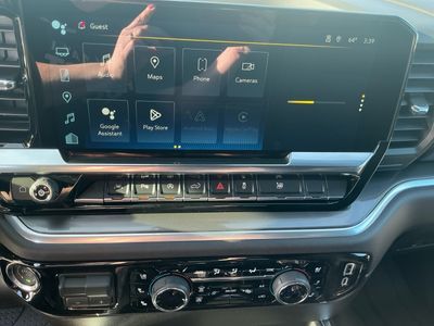 2026 Chevrolet Silverado 1500 — photo 12 view