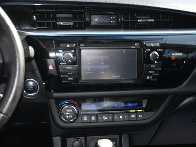 2015 Toyota Corolla - Photo 16