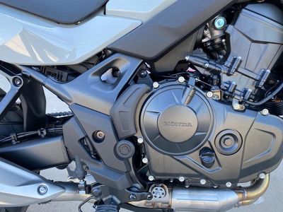 2025 Honda Transalp - Photo 15