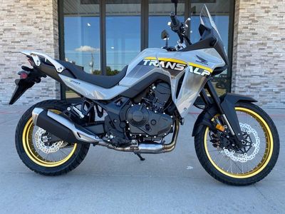 2025 Honda Transalp - Photo 7