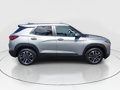 2025 Chevrolet Trailblazer — photo 8 view