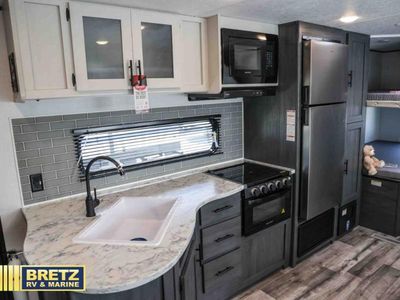 2025 Dutchmen RV Aspen Trail LE - Photo 10