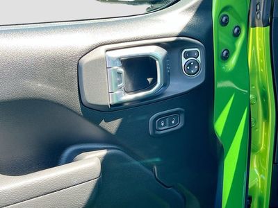2026 Jeep Gladiator - Photo 17