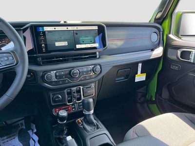 2026 Jeep Gladiator - Photo 22