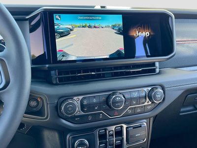 2026 Jeep Gladiator - Photo 13