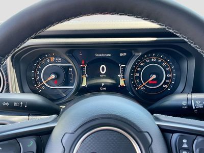 2026 Jeep Gladiator - Photo 12