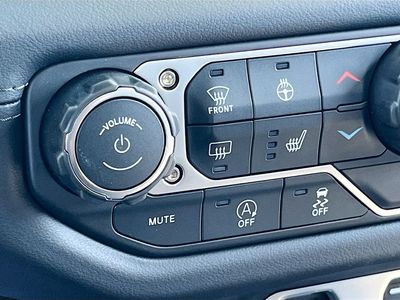 2026 Jeep Gladiator - Photo 19