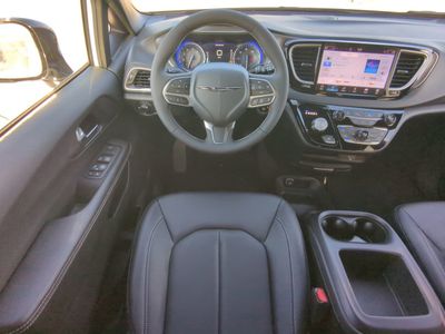 2026 Chrysler Voyager - Photo 19