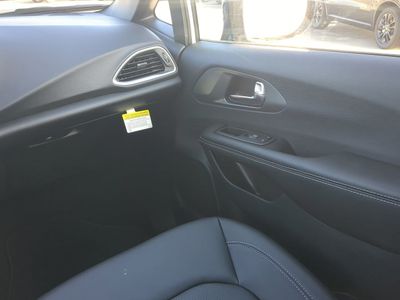 2026 Chrysler Voyager - Photo 20