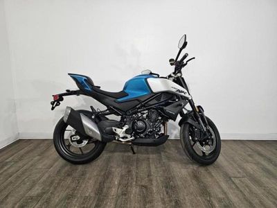 2025 CFMOTO 450NK - Photo 9
