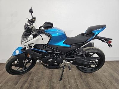 2025 CFMOTO 450NK - Photo 8