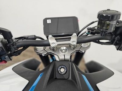 2025 CFMOTO 450NK - Photo 13