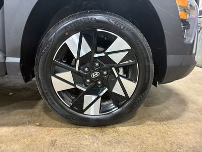 2025 Hyundai Kona — photo 16 view