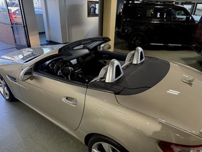 2012 Mercedes-Benz SLK Series - Photo 9