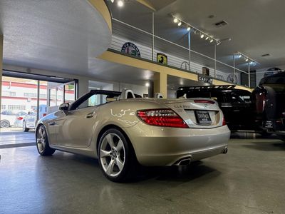 2012 Mercedes-Benz SLK Series - Photo 4