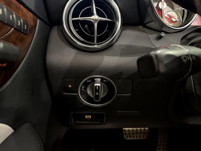 2012 Mercedes-Benz SLK Series - Photo 28