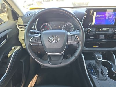 2024 Toyota Highlander - Photo 10