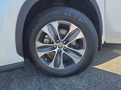 2024 Toyota Highlander - Photo 29