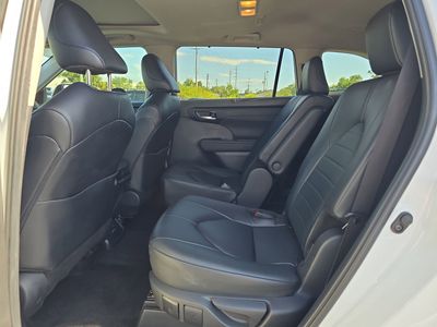 2024 Toyota Highlander - Photo 13