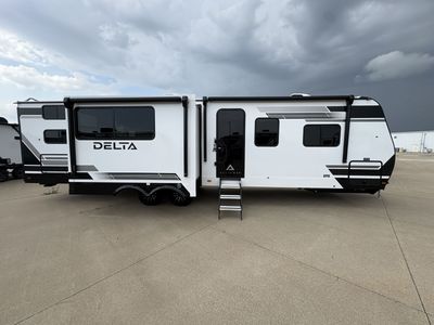 2026 Alliance DELTA — rear three-quarter view