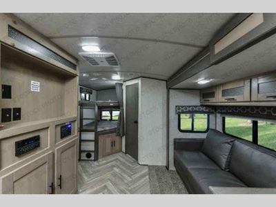 2021 Cruiser Shadow Cruiser - Photo 4