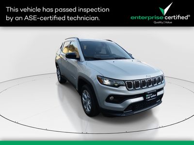 2024 Jeep Compass Latitude 4x4 — front three-quarter view