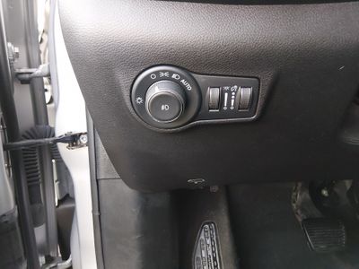 2024 Jeep Compass — photo 13 view