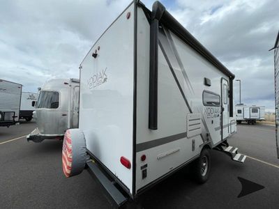 2022 Dutchmen RV Kodiak Cub — detail view