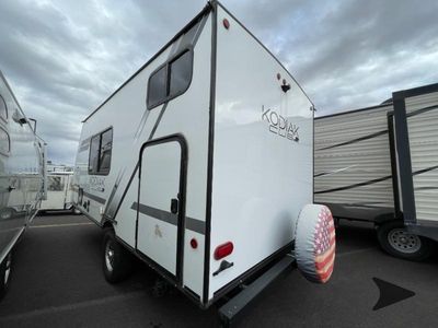 2022 Dutchmen RV Kodiak Cub — interior view