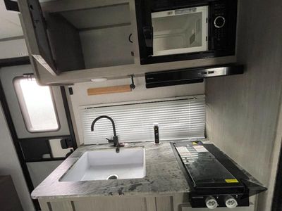 2022 Dutchmen RV Kodiak Cub — photo 15 view