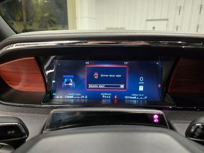 2023 Lincoln Navigator L - Photo 23