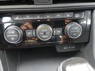 2024 Volkswagen Jetta — photo 19 view
