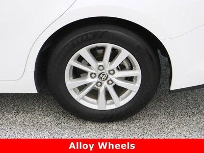 2025 Toyota Camry FWD - Photo 10