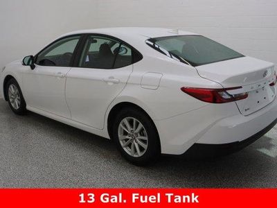 2025 Toyota Camry FWD - Photo 9