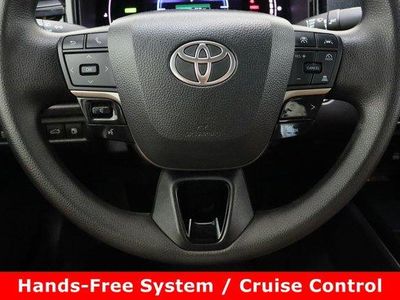 2025 Toyota Camry FWD - Photo 23