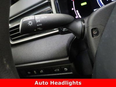 2025 Toyota Camry FWD - Photo 24