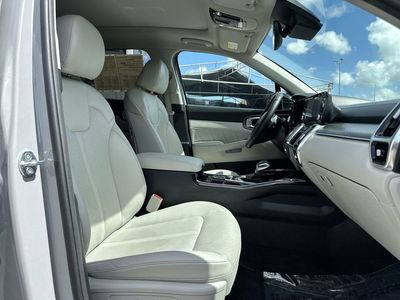 2023 Kia Sorento - Photo 25