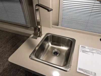 2027 Winnebago TRAVATO — photo 10 view