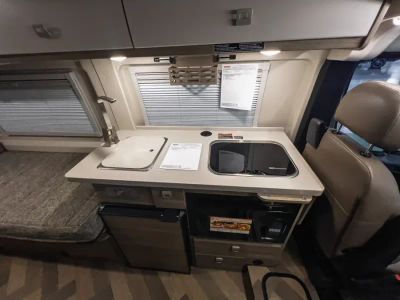 2027 Winnebago TRAVATO — photo 8 view