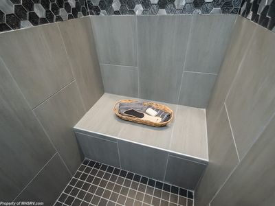 2027 Foretravel Realm Limited FL605 - Photo 66