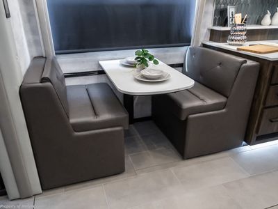 2027 Foretravel Realm Limited FL605 - Photo 17