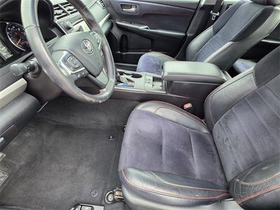 2017 Toyota Camry - Photo 6