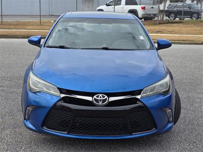 2017 Toyota Camry - Photo 2